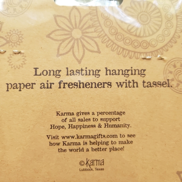 Karma Air Fresheners - "Happy Camper" Camper Print - Leather Scent, 2 Pack, NIP - Picture 4 of 5